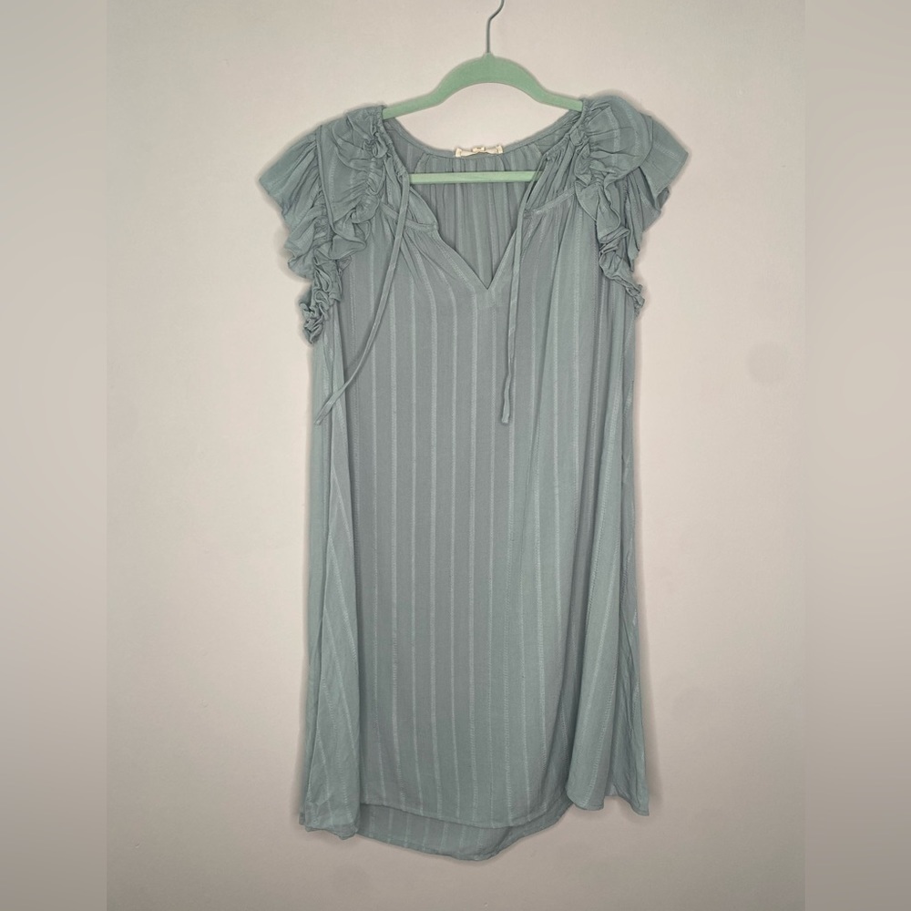 New Grade and Gather Ruffle Short Sleeve Textured Shift Dress Size Small NWT